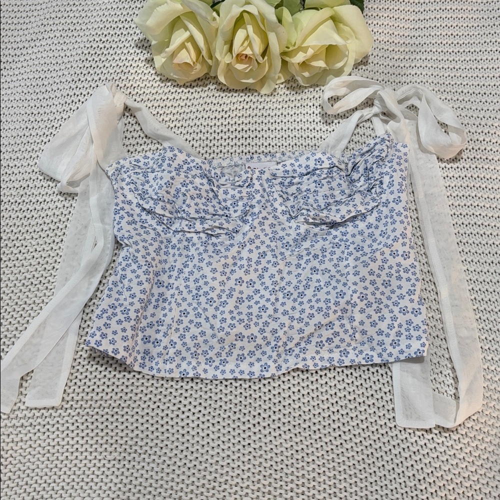 8 Birdies Blue Floral Top